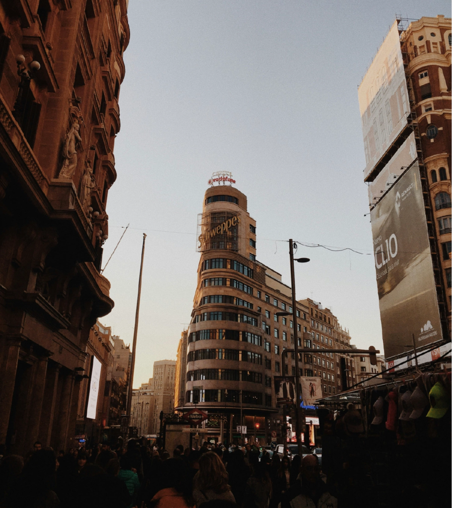 Master in English in Madrid: Your Path to Global Leadership