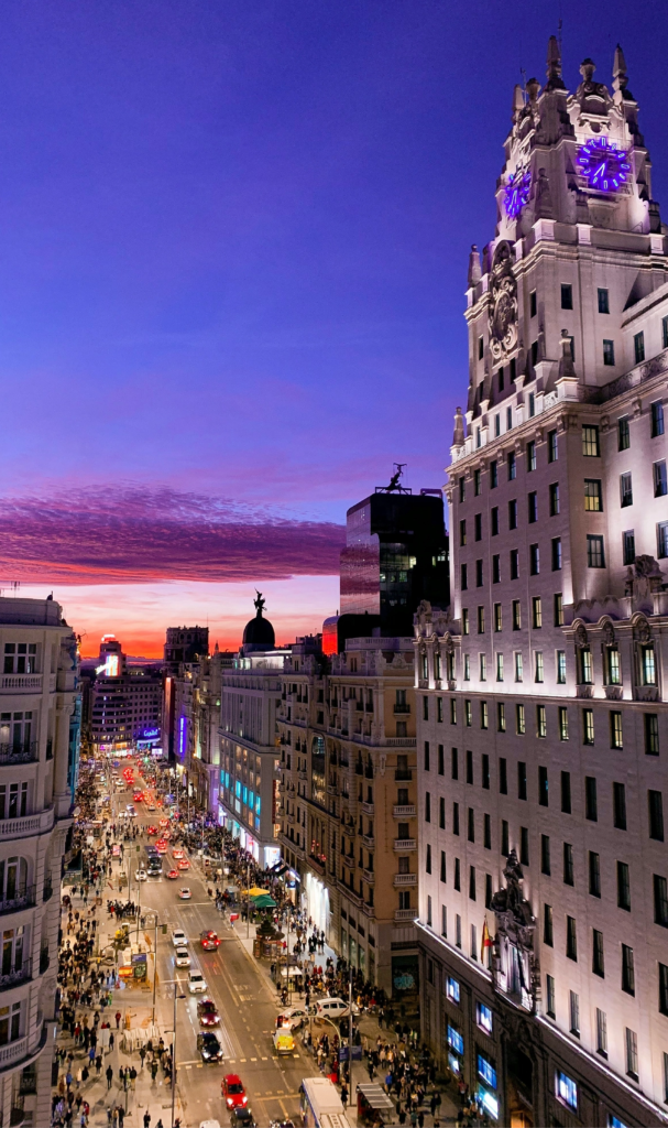 Gran Vía in Madrid, a vibrant hub for international students attending top Business Schools in Spain.