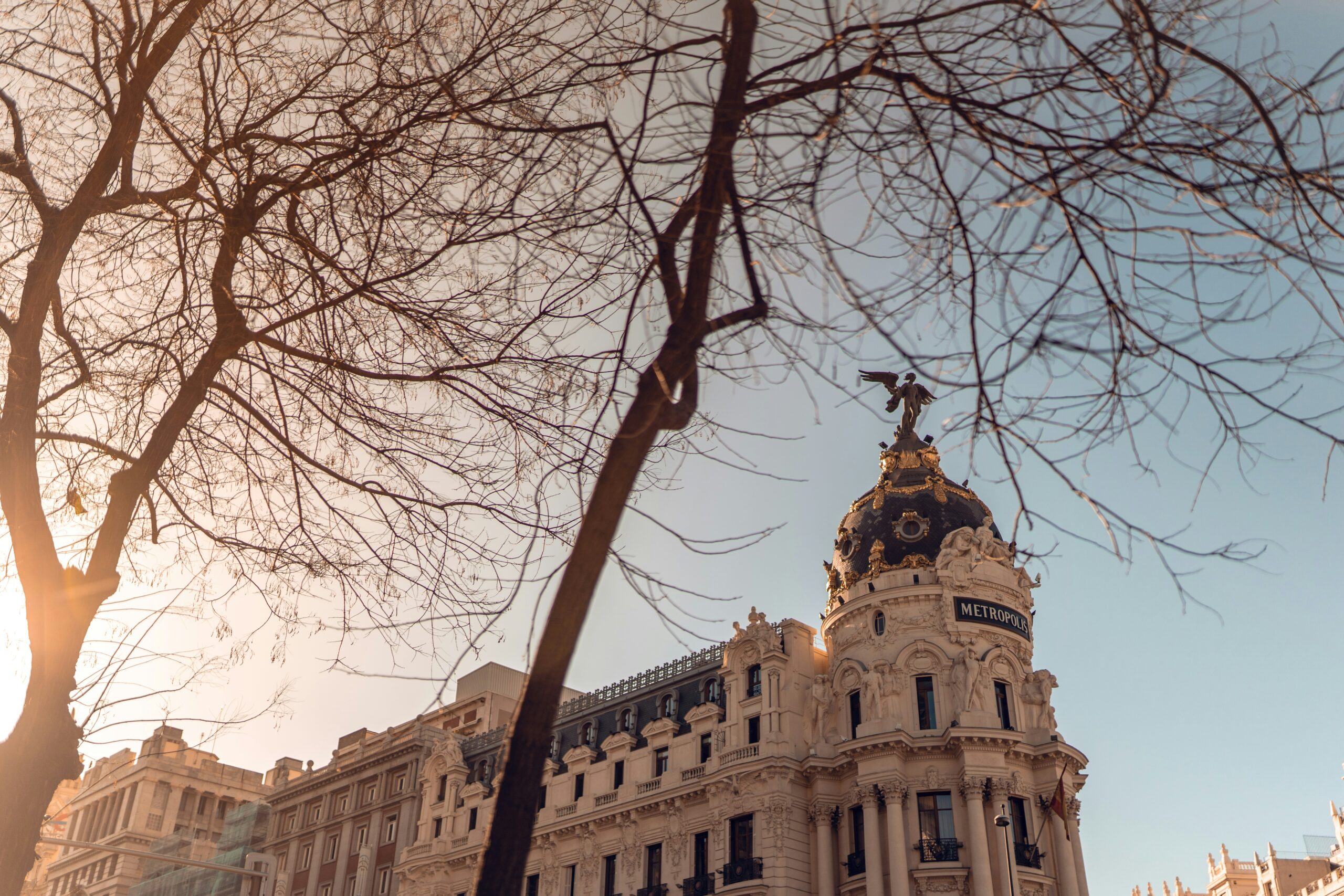 MBA in Spain Cost — Edificio Metrópolis Madrid