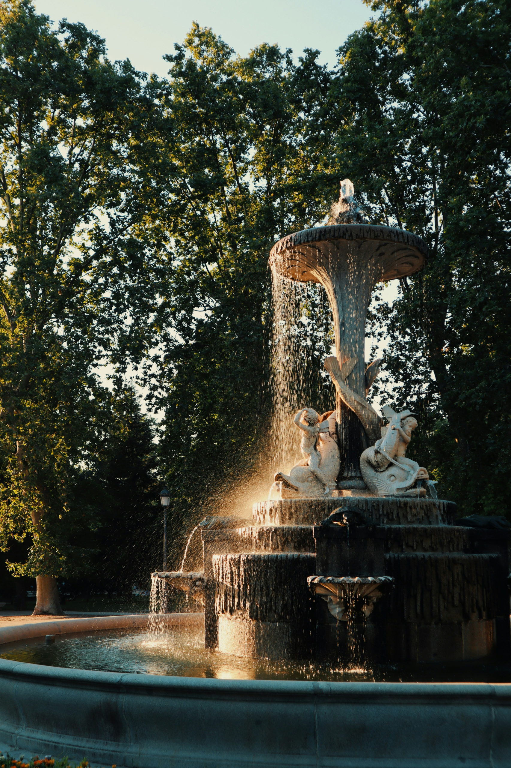 MBA in Spain vs UK — Fuente del Retiro